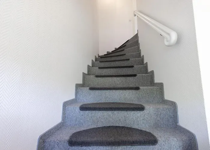 Watt Holte Hueues List