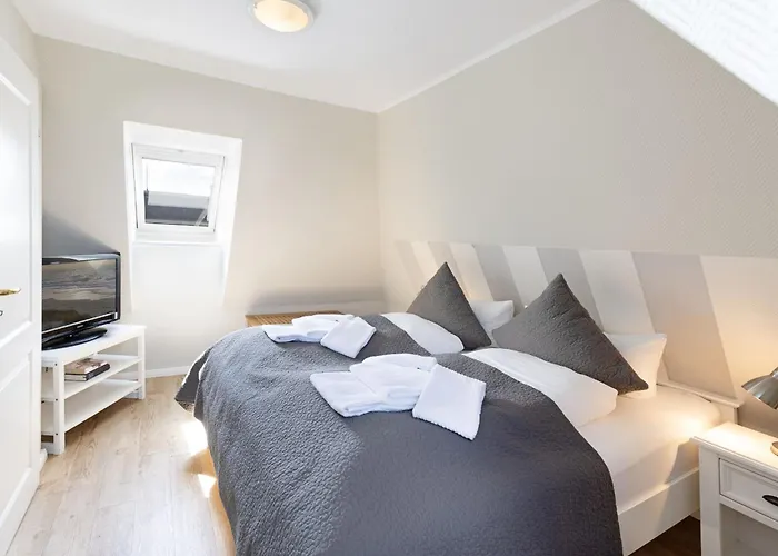 Watt Holte Hueues List