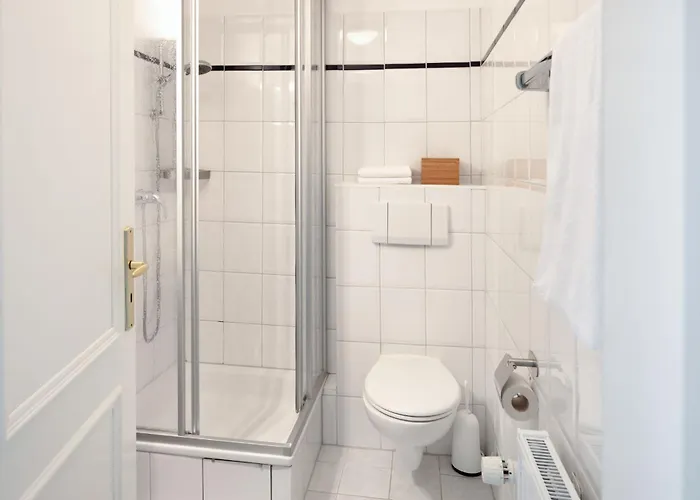 Watt Holte Hueues List